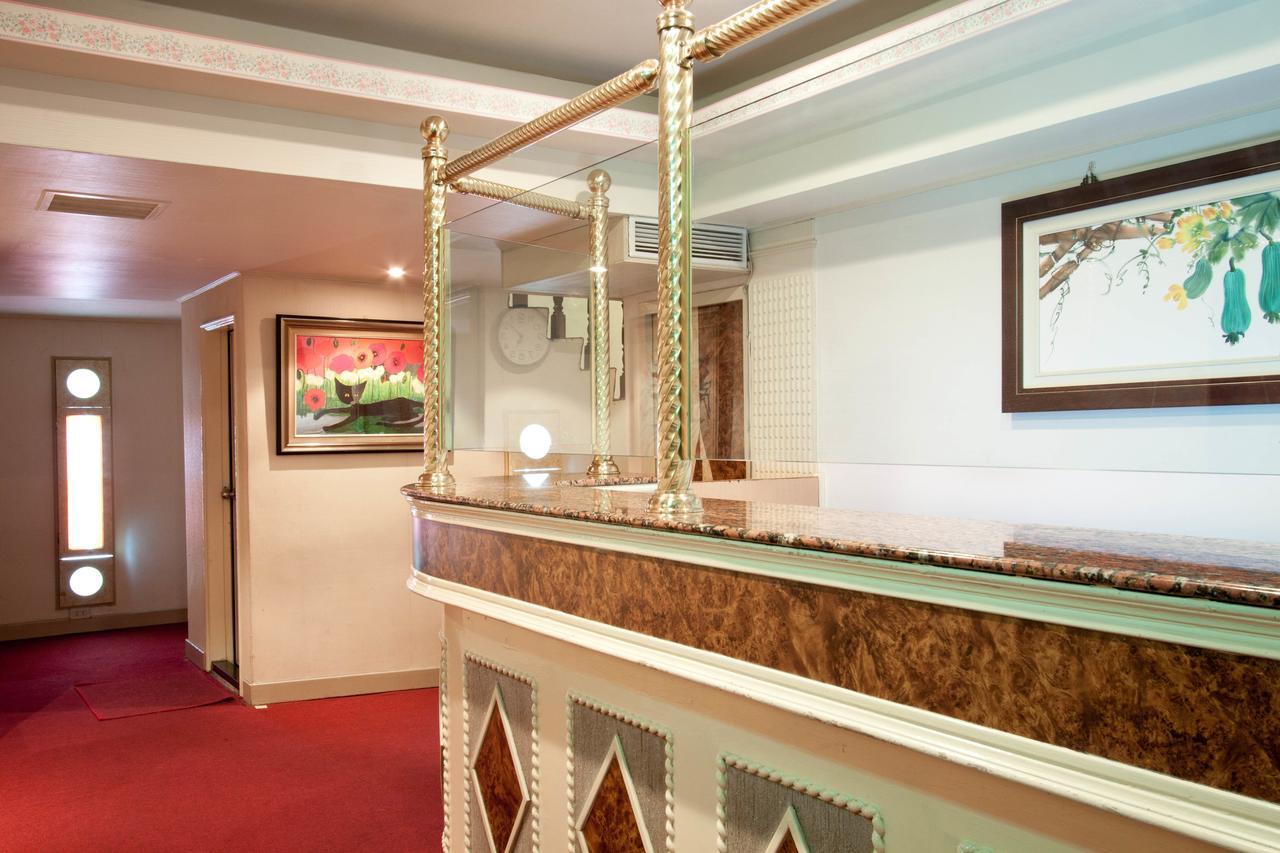 Jia Jia Hotel Yonghe Buitenkant foto