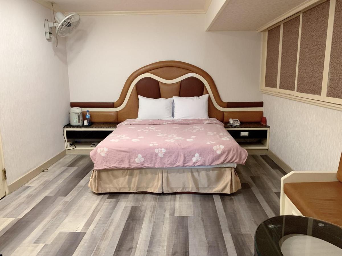Jia Jia Hotel Yonghe Buitenkant foto